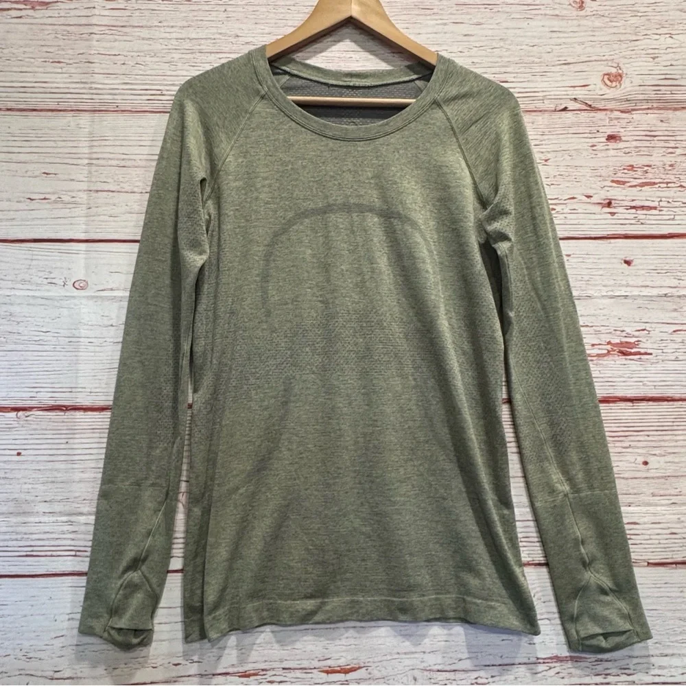 Lululemon Swiftly Tech Long Sleeve 2.0 in Asphalt Grey / Lemon Vibe Sz 8
